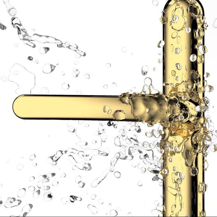 Gold Ultion Sweet handle being splashed with water